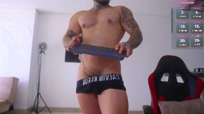 Leosalvatore live cam on Cam4