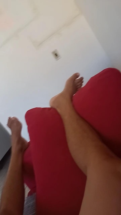 Leozinho188 live cam on Cam4