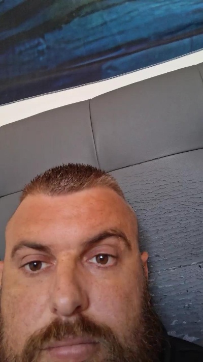 Lescochonoux live cam on Cam4
