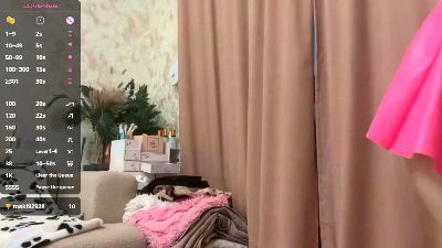 LesiaCoins live cam on Cam4