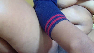 Lesly003 live cam on Cam4