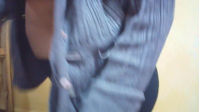 Lesly003 live cam on Cam4
