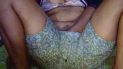 Lesly003 live cam on Cam4