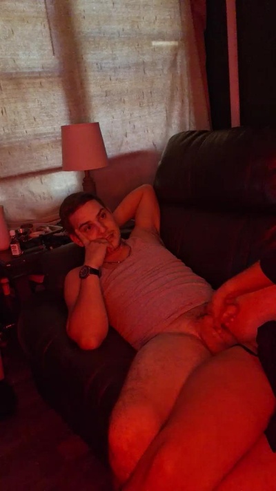 LetMeSpank69 live cam on Cam4