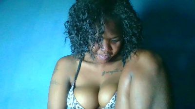 Letitia95 live cam on Cam4