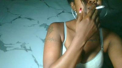 Letitia95 live cam on Cam4