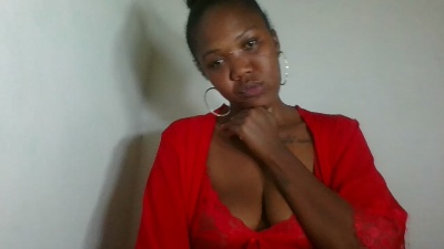 Letitia95 live cam on Cam4