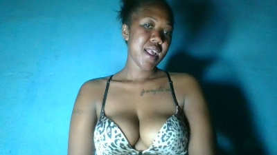 Letitia95 live cam on Cam4