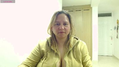LetsGo_Zarcley live cam on Cam4