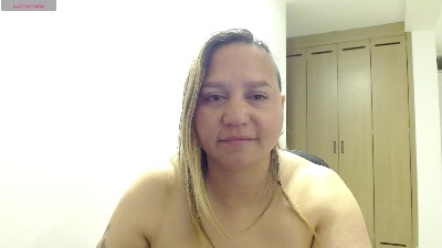 LetsGo_Zarcley live cam on Cam4