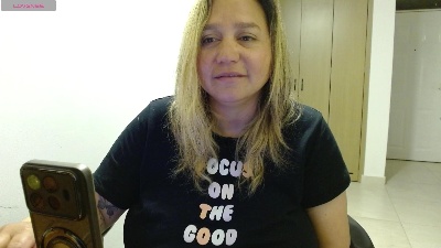 LetsGo_Zarcley live cam on Cam4