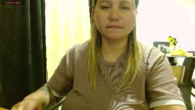 LetsGo_Zarcley live cam on Cam4