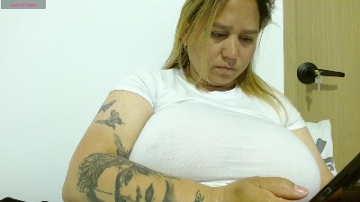 LetsGo_Zarcley live cam on Cam4