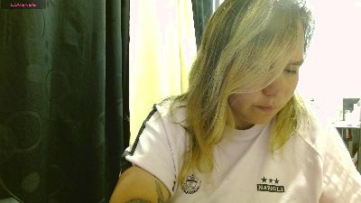 LetsGo_Zarcley live cam on Cam4