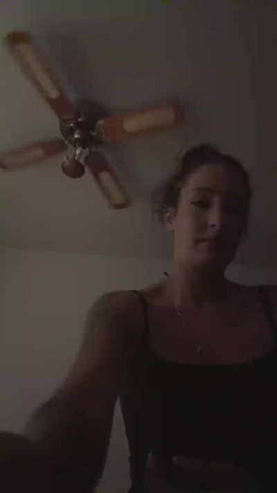 Letsseelexi01 live cam on Cam4
