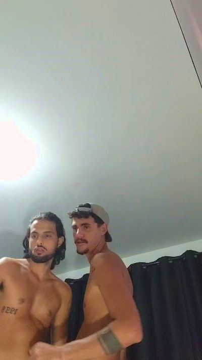 Levi_Henrique live cam on Cam4