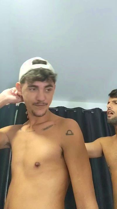 Levi_Henrique live cam on Cam4