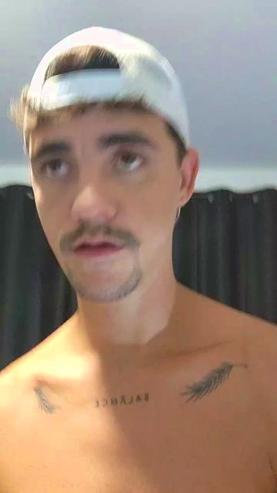 Levi_Henrique live cam on Cam4