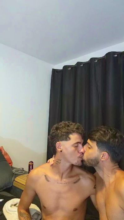 Levi_Henrique live cam on Cam4