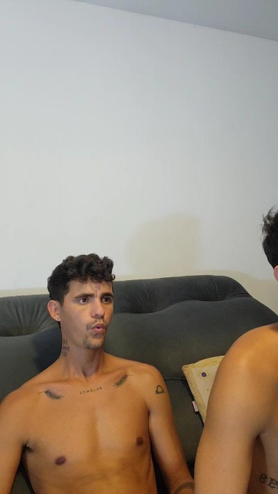 Levi_Henrique live cam on Cam4