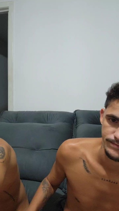 Levi_Henrique live cam on Cam4