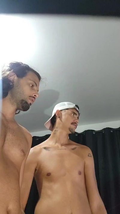Levi_Henrique live cam on Cam4