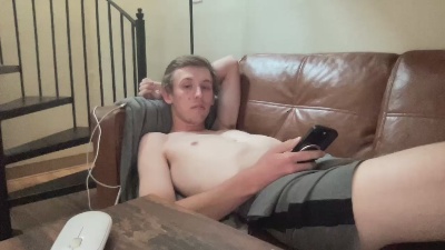 Levi_Large live cam on Cam4