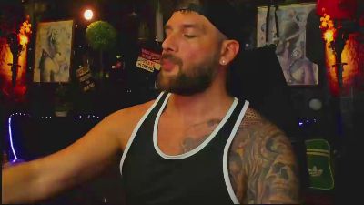 LexHardy live cam on Cam4