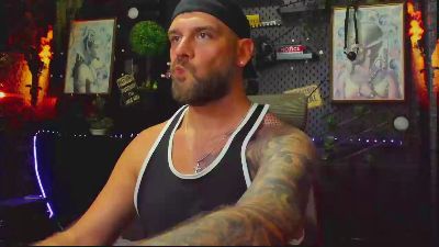 LexHardy live cam on Cam4