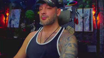 LexHardy live cam on Cam4