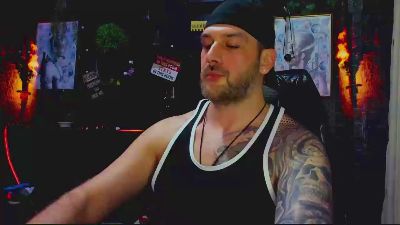 LexHardy live cam on Cam4