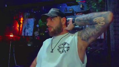 LexHardy live cam on Cam4