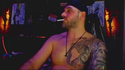 LexHardy live cam on Cam4