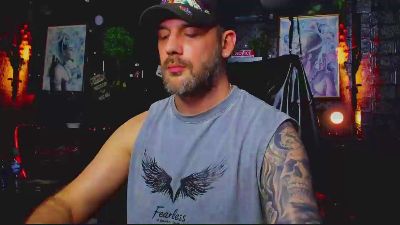 LexHardy live cam on Cam4