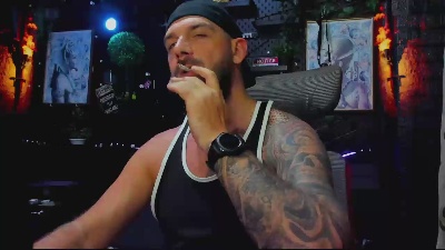 LexHardy live cam on Cam4