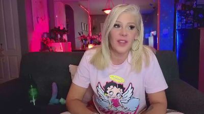 Lexi_shocker live cam on Cam4