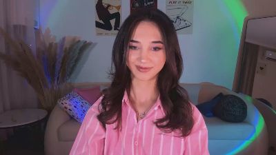 LexieVaka live cam on Cam4