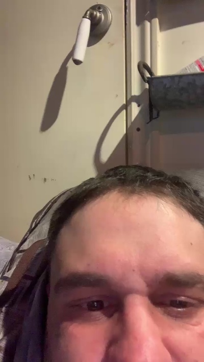 Lexkush66 live male webcam from Canada