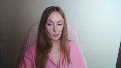 LiaHearts_ live cam on Cam4