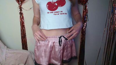 LiaHearts_ live cam on Cam4