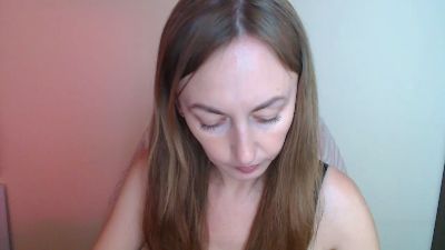 LiaHearts_ live cam on Cam4