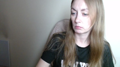 LiaHearts_ live cam on Cam4