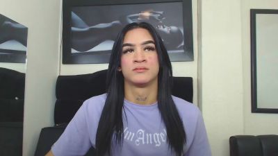 Lia_19 live cam on Cam4