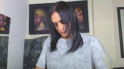 Lia_19 live cam on Cam4