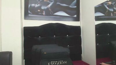 Lia_19 live cam on Cam4