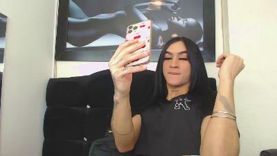 Lia_19 live cam on Cam4
