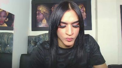 Lia_19 live cam on Cam4