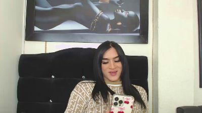 Lia_19 live cam on Cam4