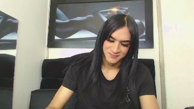 Lia_19 live cam on Cam4