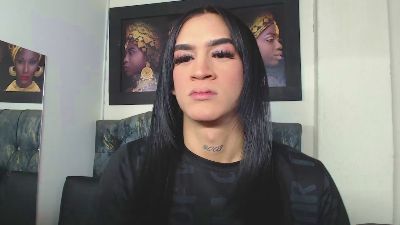 Lia_19 live cam on Cam4